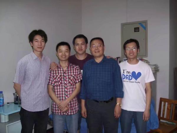 与高正平教授.jpg 与高正平教授.jpg
