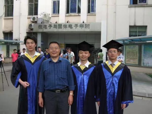 与高正平教授02.jpg 与高正平教授02.jpg